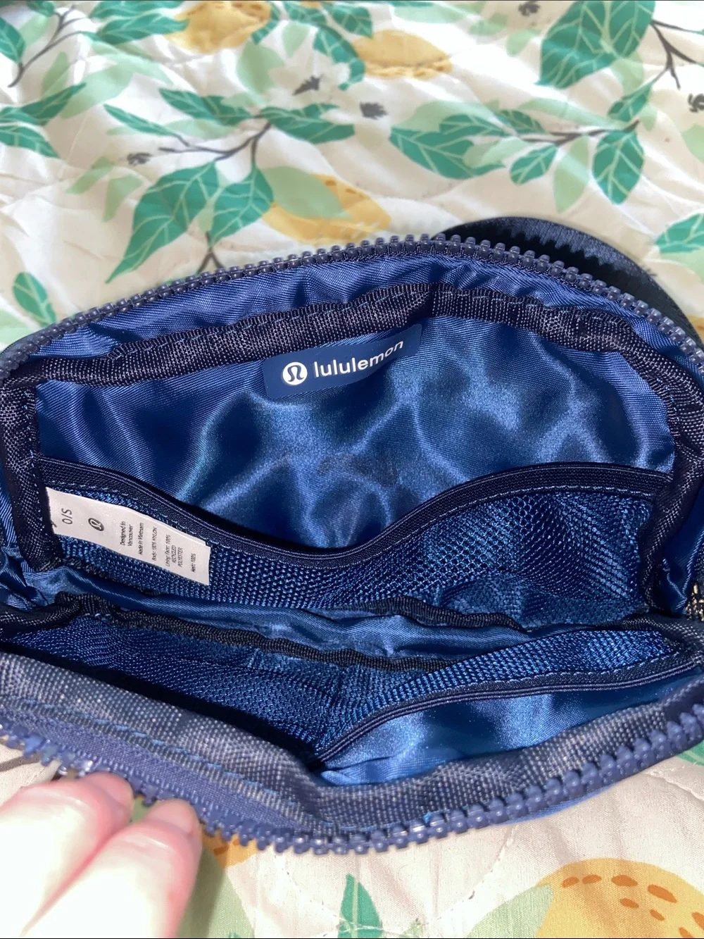 LULULEMON TRUE NAVY FANNY PACK Everywhere Belt Bag EUC BLUE